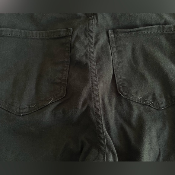 ❣️2/$25❣️ FASHION NOVA olive green women’s jegging jeans | SIZE 9 - Picture 8 of 8